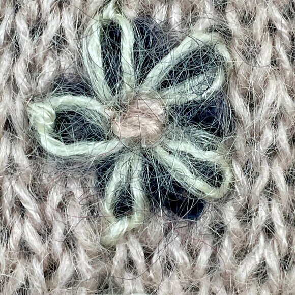 Vintage Mohair Blend Cottagecore Embroidered Flower Pullover Sweater Womens MP - Picture 15 of 16